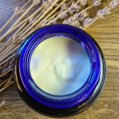 Salben und Cremes, klein